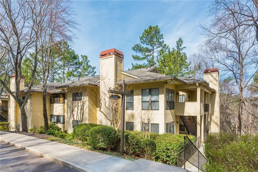 2 bedroom, 2 bathroom condominium sold at 806 Lismore, Smyrna, GA 30080