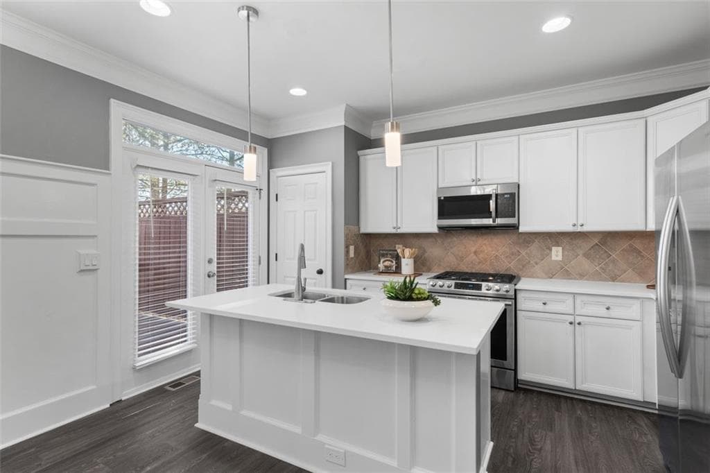 3 bedroom, 4 bathroom townhouse sold at 14187 YACHT Terrace, Alpharetta, GA 30004