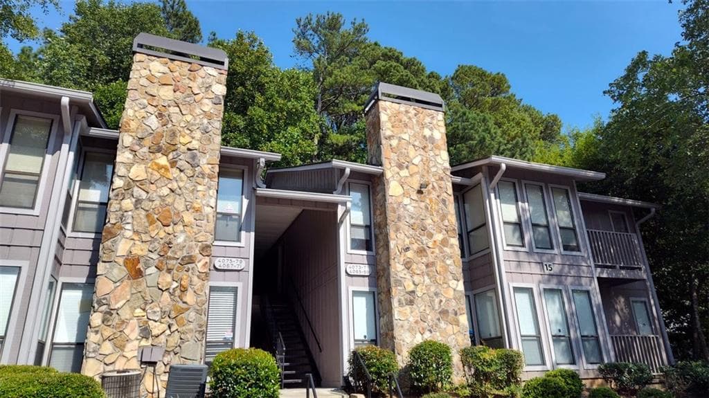 1 bedroom, 1 bathroom condominium sold at 4077 Woodridge Way, Tucker, GA 30084