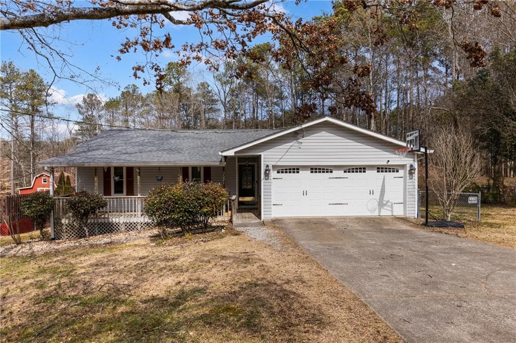 3 bedroom, 2 bathroom single family residence sold at 3521 Stone Ridge Drive, Douglasville, GA 30134