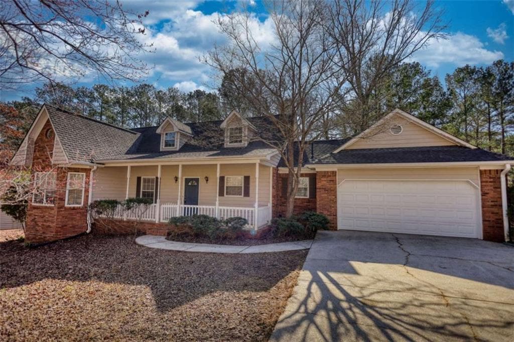 3 bedroom, 2 bathroom single family residence sold at 424 Cannonball Court, Stockbridge, GA 30281