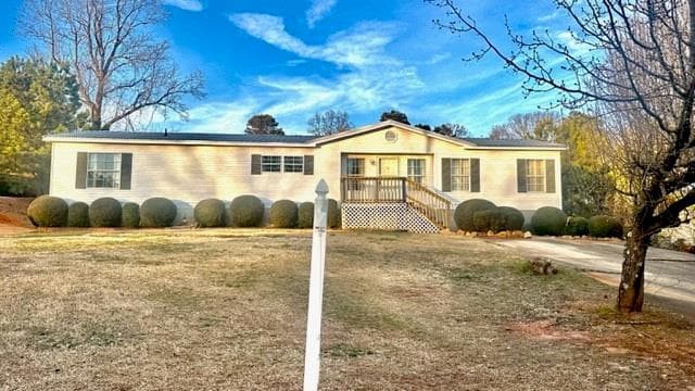 3 bedroom, 2 bathroom single family residence sold at 5021 Stoneridge Drive, Flowery Branch, GA 30542