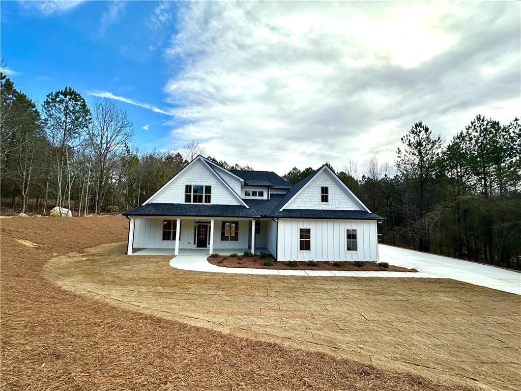 4 bedroom, 3 bathroom single family residence sold at 15 Stratford Way, Kingston, GA 30145