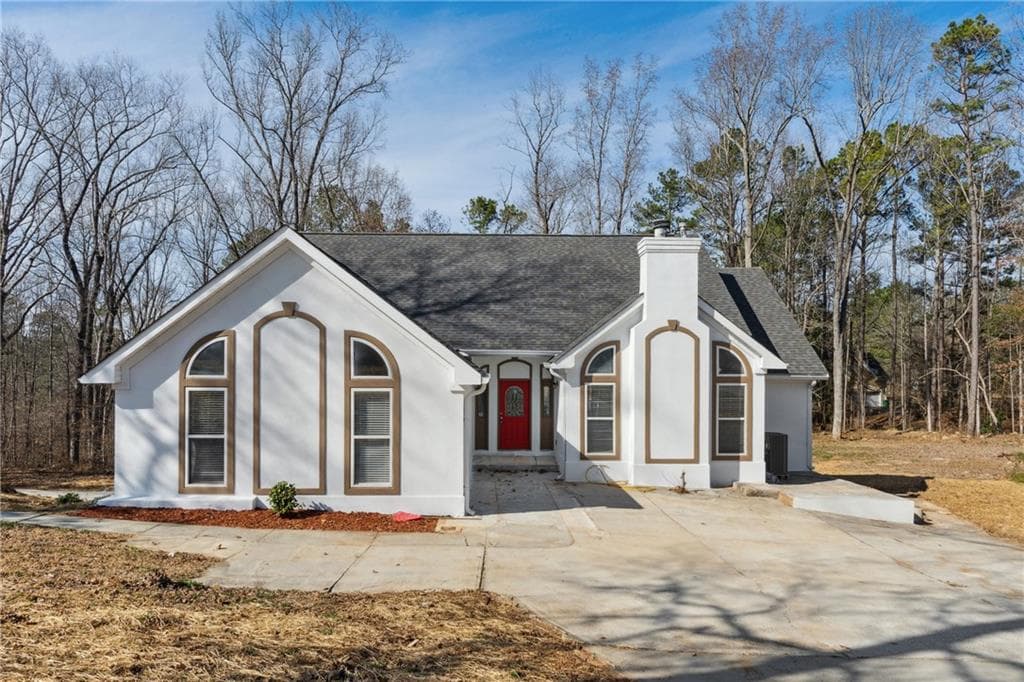 6 bedroom, 4 bathroom single family residence sold at 8026 Rivermont Court, Snellville, GA 30039