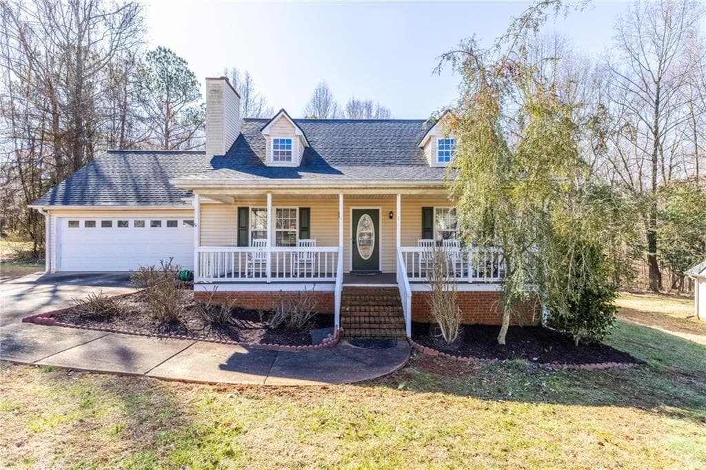 3 bedroom, 2 bathroom single family residence sold at 6051 Cane Crossing Drive, Gainesville, GA 30507