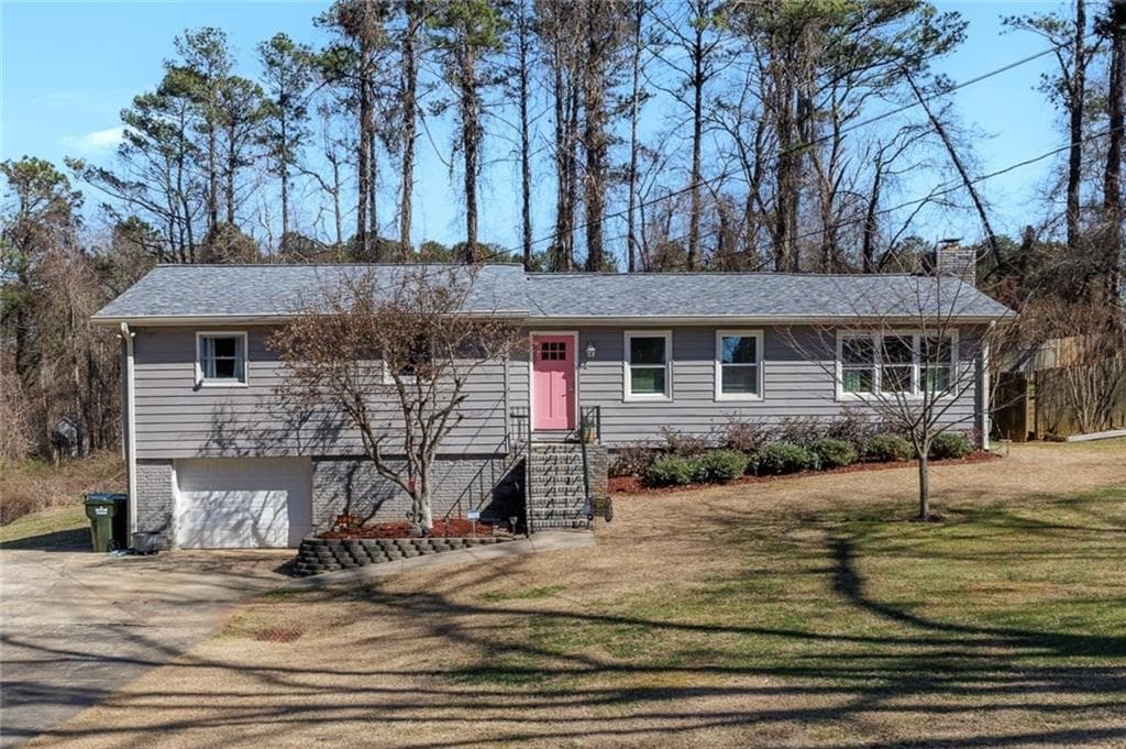 3 bedroom, 2 bathroom single family residence sold at 2007 Manassas Drive, Woodstock, GA 30189