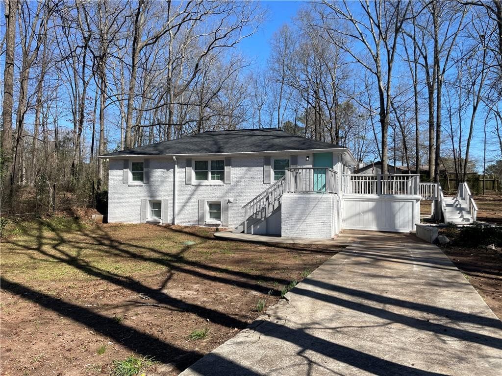 3 bedroom, 3 bathroom single family residence sold at 5718 Denson Boulevard, Morrow, GA 30260