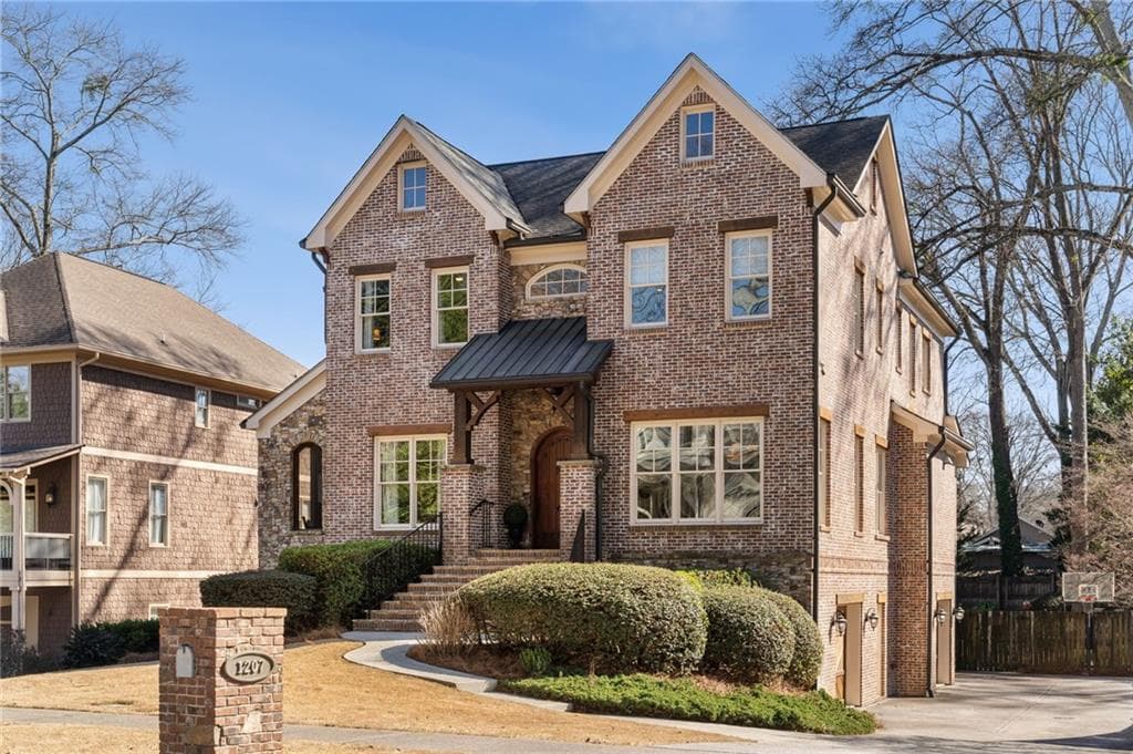 5 bedroom, 6 bathroom single family residence sold at 1207 Thornwell Drive, Brookhaven, GA 30319