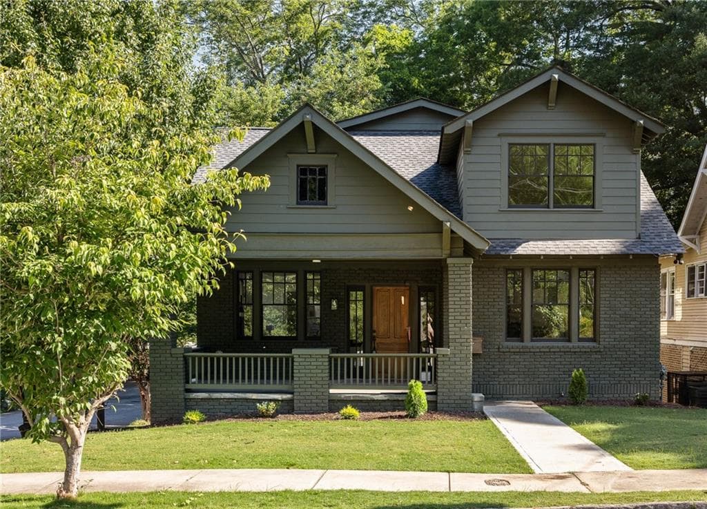 6 bedroom, 4 bathroom single family residence sold at 1563 Westwood Avenue, Atlanta, GA 30310