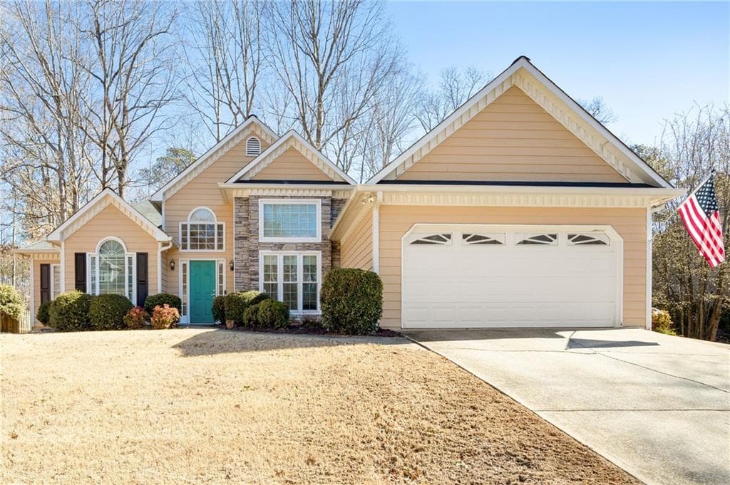 3 bedroom, 2 bathroom single family residence sold at 6272 Cheatham Lake Drive, Acworth, GA 30101
