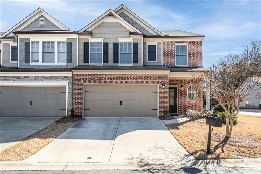 4 bedroom, 3 bathroom townhouse sold at 1315 Township Circle, Alpharetta, GA 30004