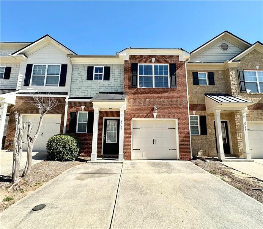 3 bedroom, 3 bathroom townhouse sold at 2795 Greenbridge Drive, Norcross, GA 30071