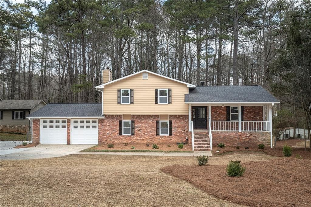 3 bedroom, 3 bathroom single family residence sold at 1106 Oak Road, Lilburn, GA 30047