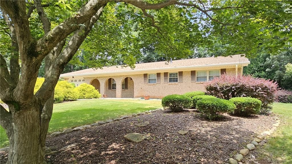 3 bedroom, 2 bathroom single family residence sold at 4112 Bontura Court, Stone Mountain, GA 30083
