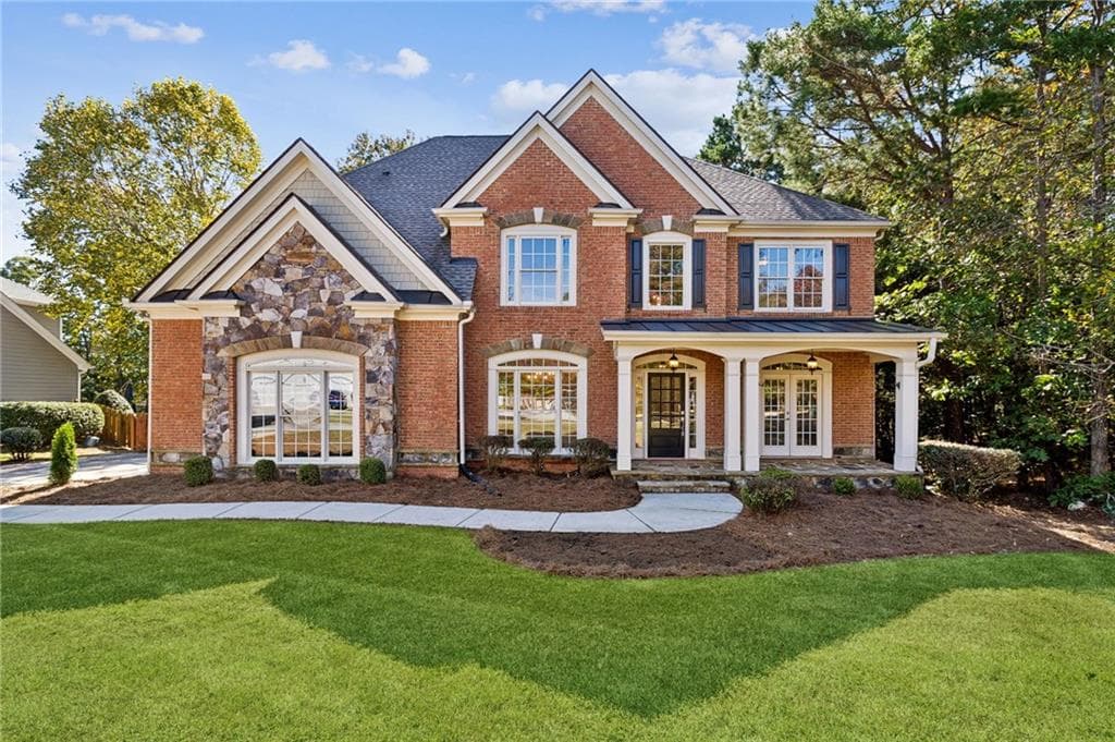 4 bedroom, 4 bathroom single family residence sold at 7720 Sleepy Lagoon Way, Flowery Branch, GA 30542