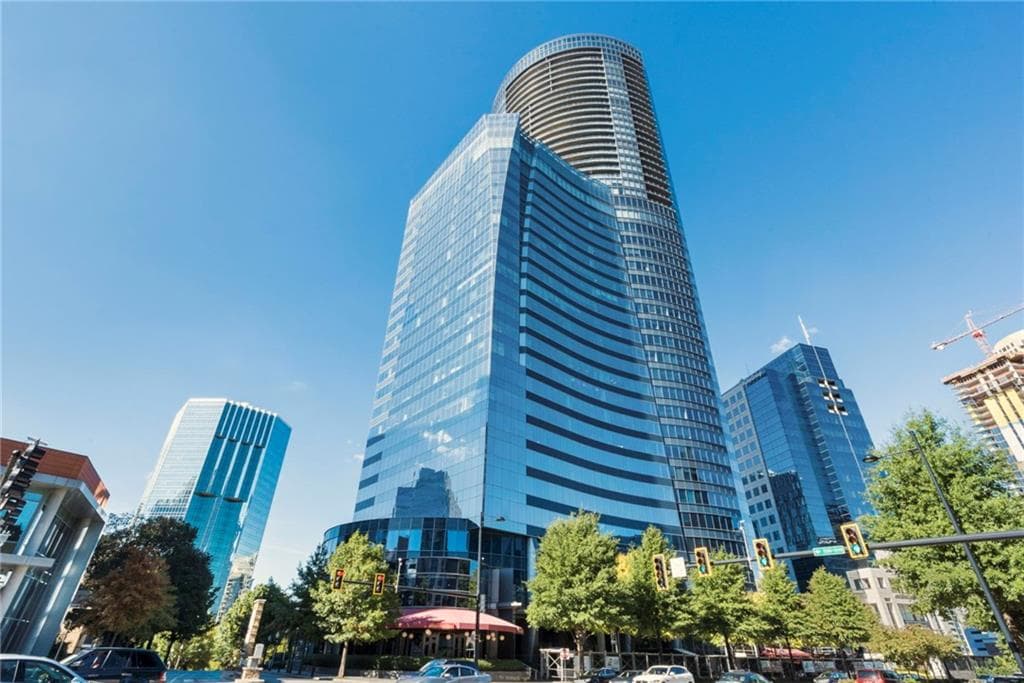 2 bedroom, 2 bathroom condominium sold at 3344 Peachtree Road 3305, Atlanta, GA 30326