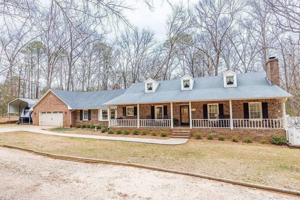3 bedroom, 2 bathroom single family residence sold at 1376 Highway 138, Stockbridge, GA 30281