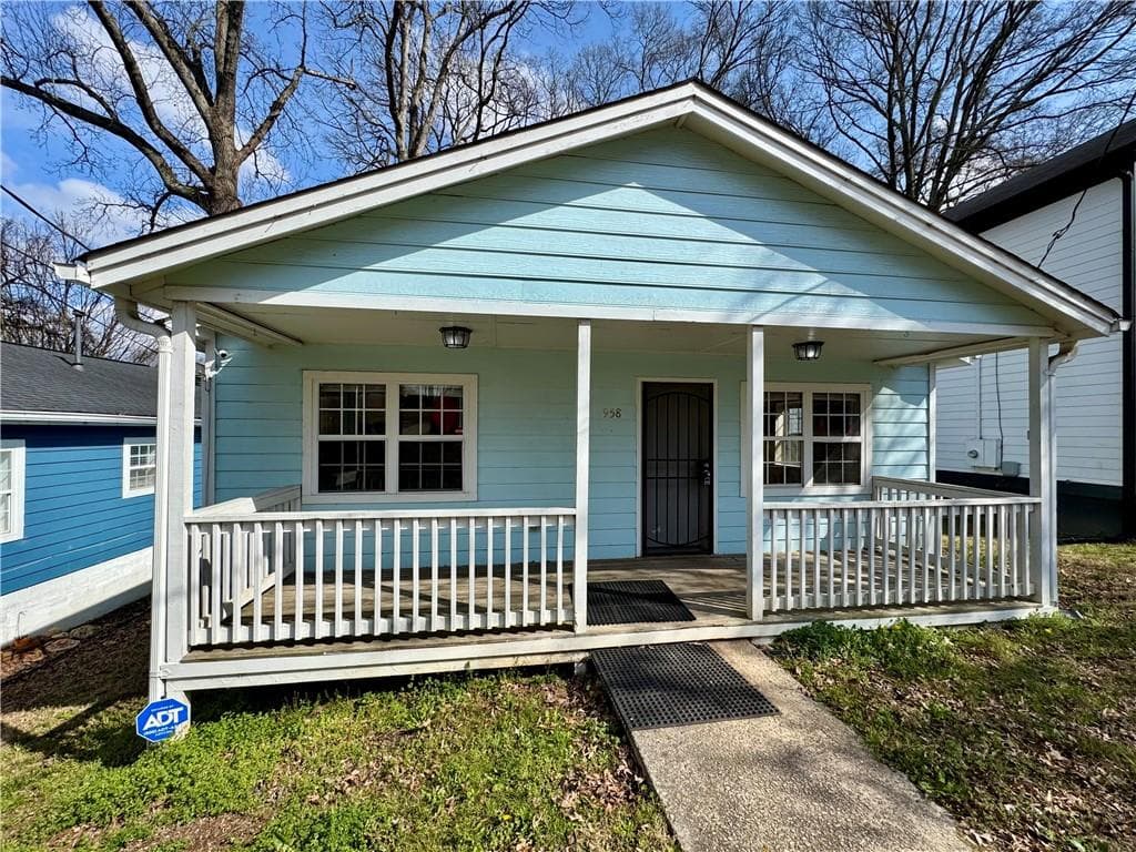 3 bedroom, 2 bathroom single family residence sold at 958 Fern Avenue, Atlanta, GA 30315