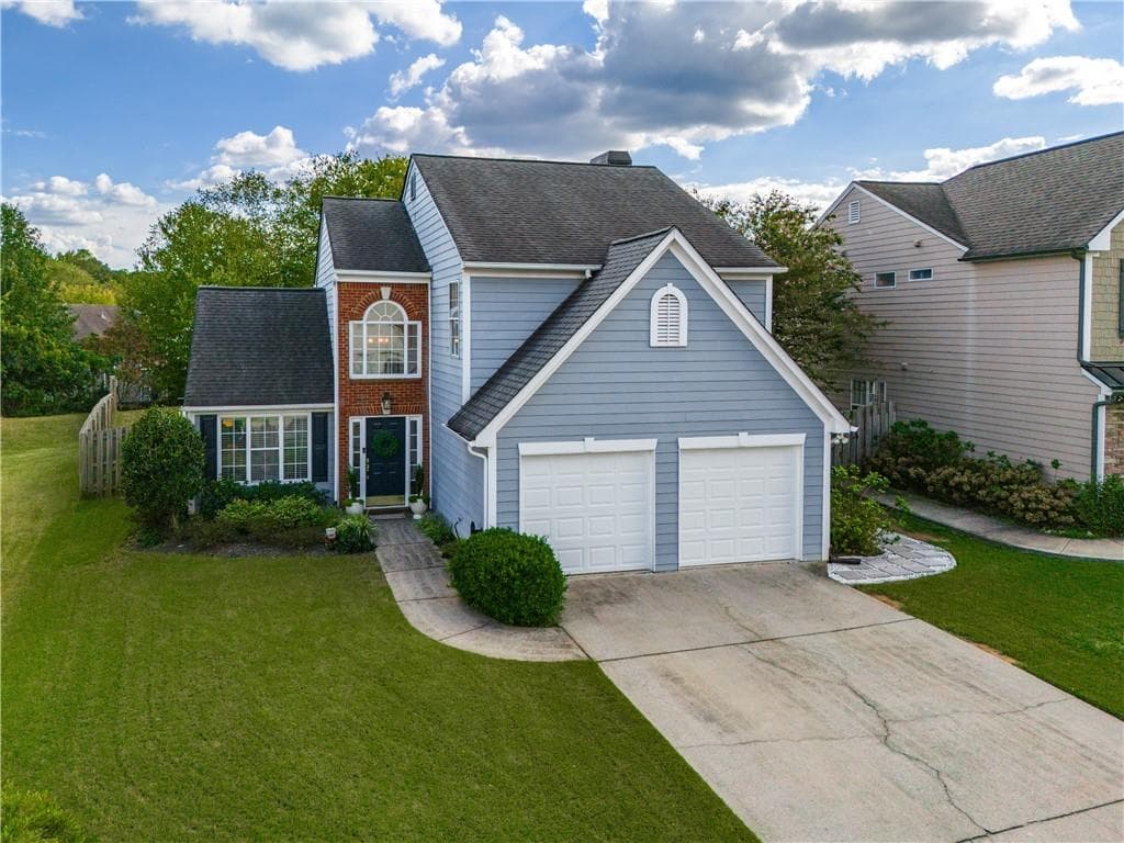 3 bedroom, 3 bathroom single family residence sold at 5060 Amber Leaf Drive, Roswell, GA 30076