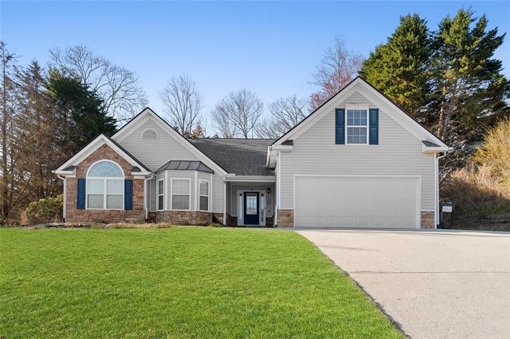 3 bedroom, 2 bathroom single family residence sold at 6728 Carriage Walk Lane, Flowery Branch, GA 30542