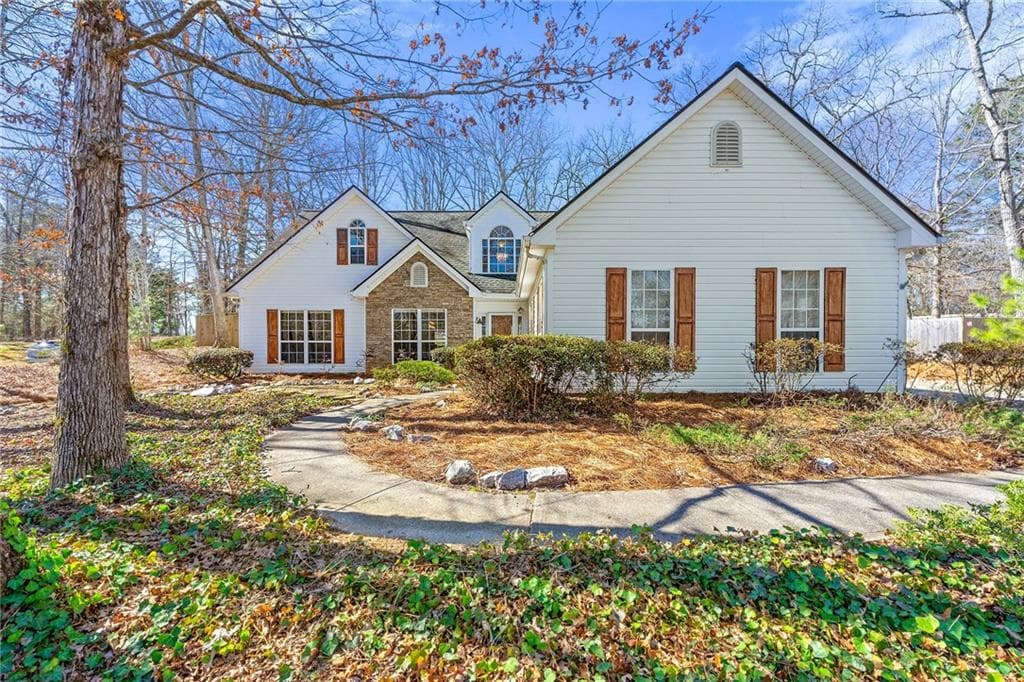 4 bedroom, 3 bathroom single family residence sold at 4210 Hamilton Walk Drive, Buford, GA 30519