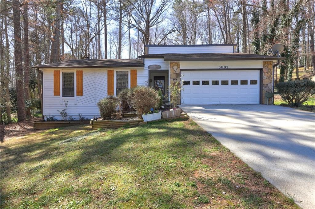 3 bedroom, 2 bathroom single family residence sold at 3085 Nappa Trail, Stone Mountain, GA 30087