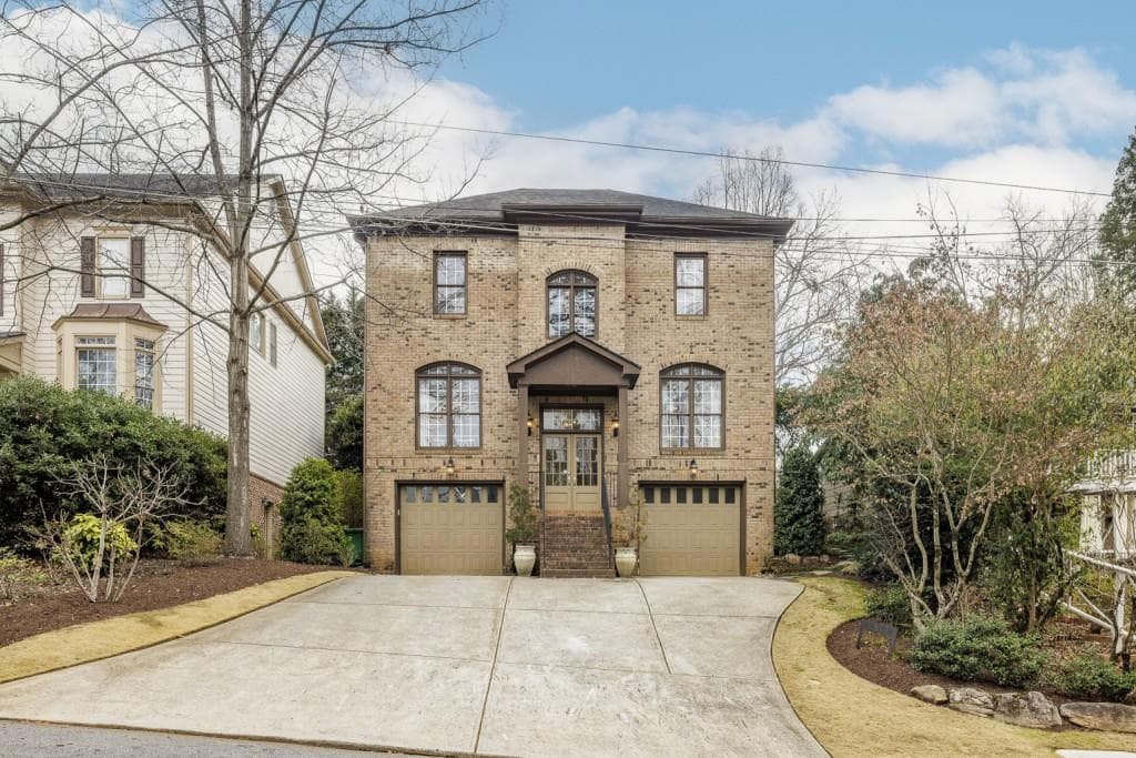 4 bedroom, 4 bathroom single family residence sold at 3081 Dickson Street, Brookhaven, GA 30319
