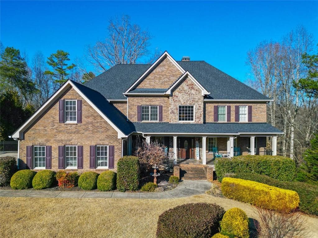 6 bedroom, 6 bathroom single family residence sold at 5533 Riverwalk Court, Gainesville, GA 30506