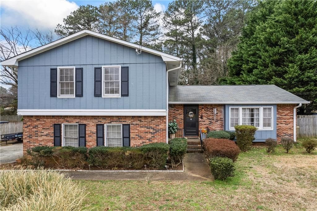4 bedroom, 3 bathroom single family residence sold at 607 Cascade Drive, Lilburn, GA 30047