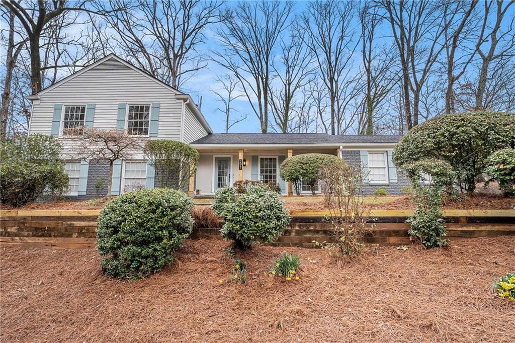 4 bedroom, 3 bathroom single family residence sold at 291 Lamplighter Lane, Marietta, GA 30067