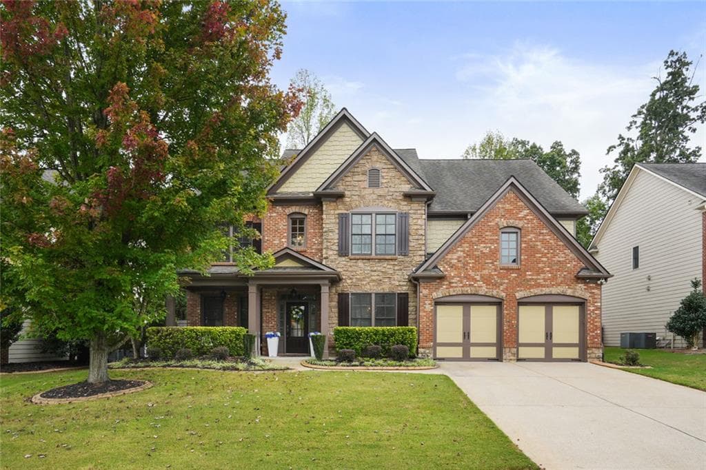4 bedroom, 4 bathroom single family residence sold at 1825 Lynwood Place, Alpharetta, GA 30004