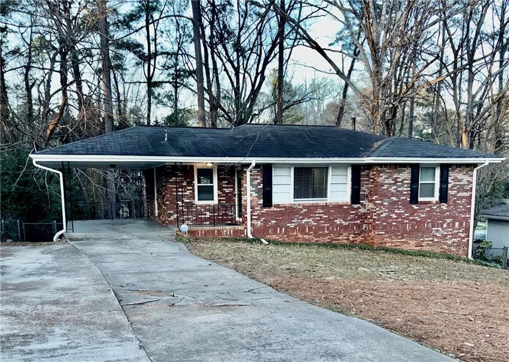 3 bedroom, 2 bathroom single family residence sold at 1896 WEE KIRK Road, Atlanta, GA 30316