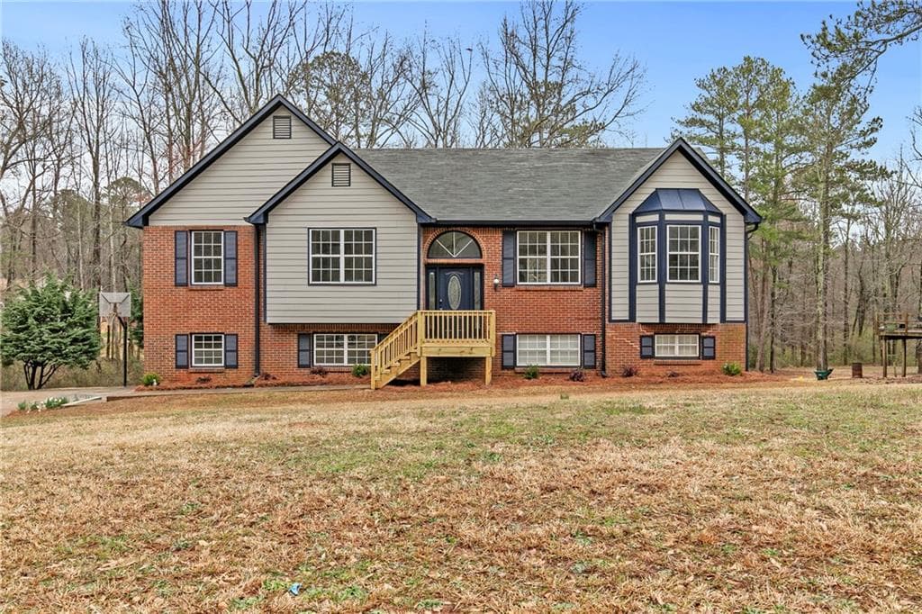 5 bedroom, 3 bathroom single family residence sold at 161 Kingswood Drive, Ellenwood, GA 30294