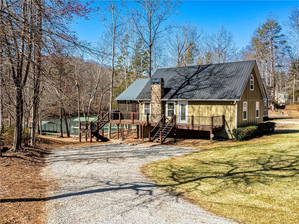 4 bedroom, 2 bathroom single family residence sold at 292 S Century Drive, Martin, GA 30557