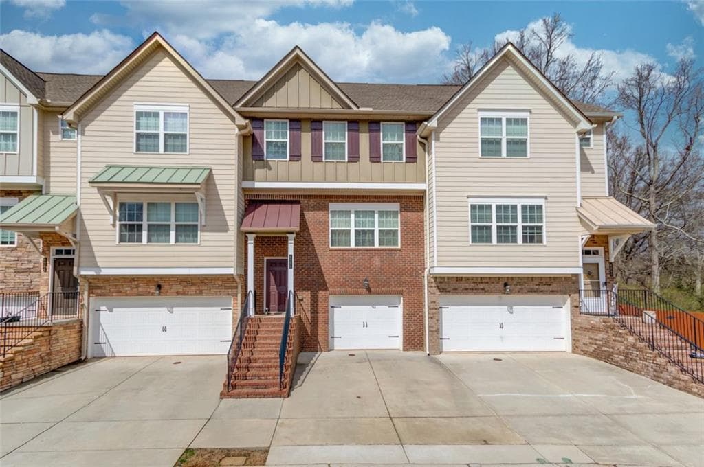4 bedroom, 4 bathroom townhouse sold at 4288 BUFORD VALLEY Way, Buford, GA 30518