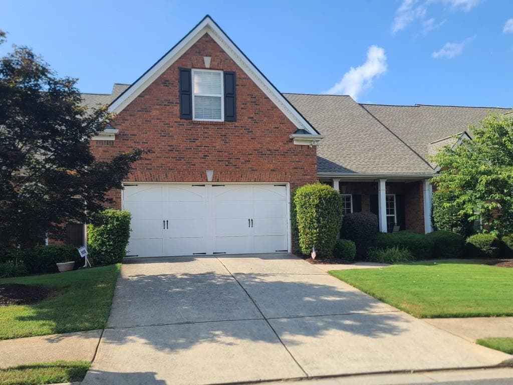 4 bedroom, 4 bathroom, 3,359 sq ft townhouse sold at 352 Lauren Lane, Woodstock, GA 30188