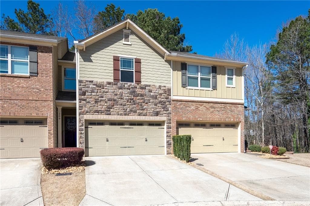4 bedroom, 4 bathroom townhouse sold at 209 Townview Drive, Woodstock, GA 30189