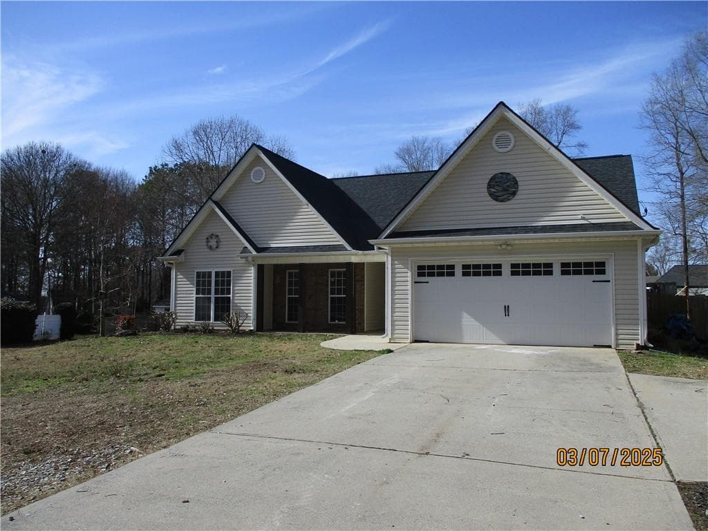 3 bedroom, 2 bathroom single family residence sold at 561 Old Loganville Road, Loganville, GA 30052