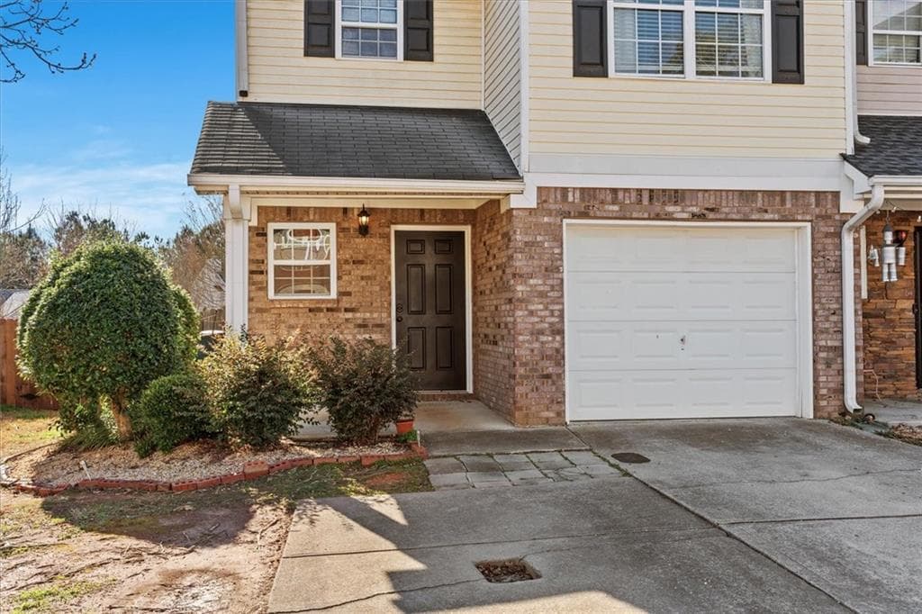 3 bedroom, 3 bathroom townhouse sold at 108 Avalon Drive, Calhoun, GA 30701