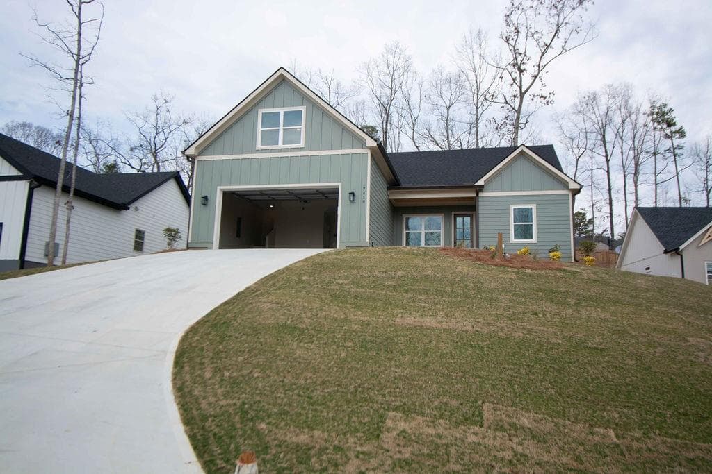 4 bedroom, 3 bathroom single family residence sold at 7618 Dogwood Trail, Murrayville, GA 30564
