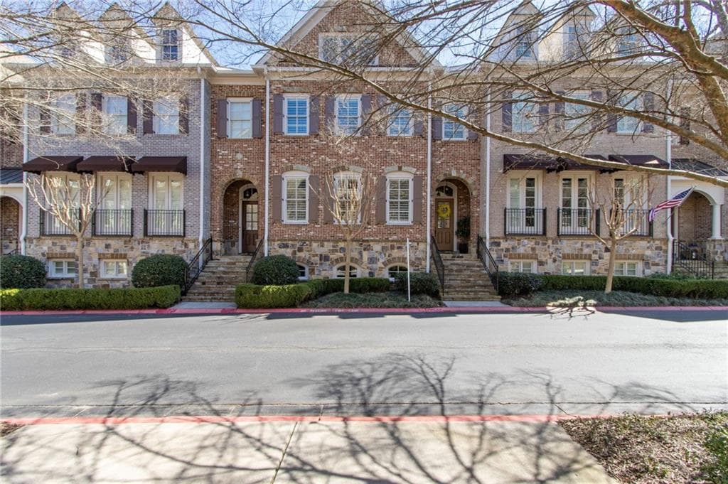 3 bedroom, 4 bathroom townhouse sold at 2317 Saint Davids Square, Kennesaw, GA 30152