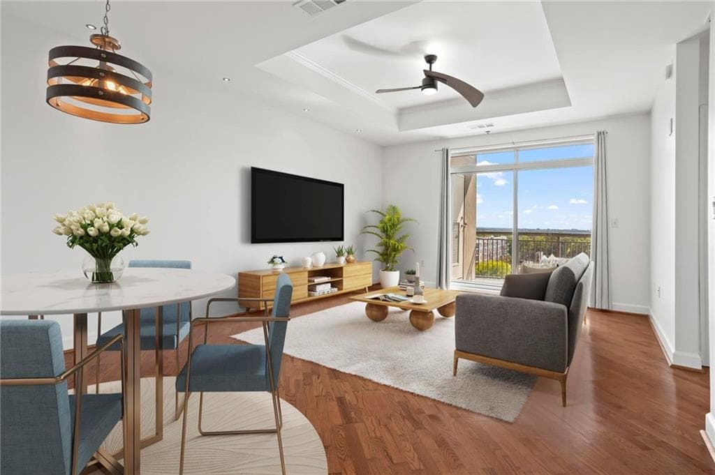 1 bedroom, 1 bathroom condominium sold at 325 E Paces Ferry Road 907, Atlanta, GA 30305