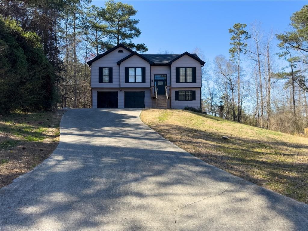 5 bedroom, 3 bathroom single family residence sold at 1305 Country Acres Lane, Lawrenceville, GA 30045