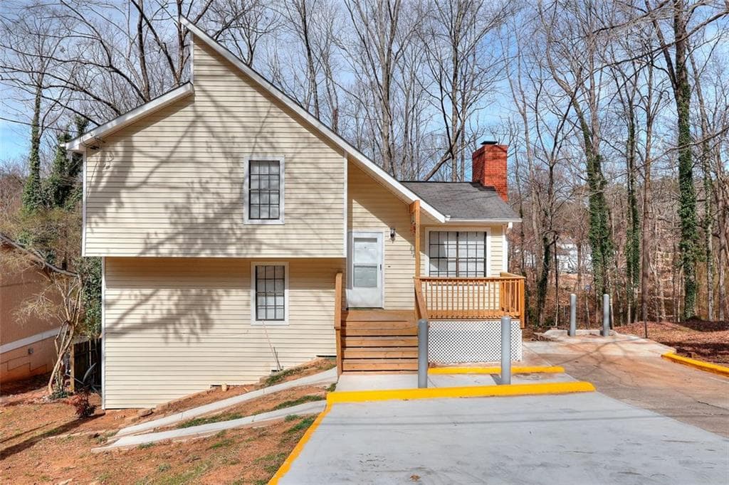 3 bedroom, 2 bathroom single family residence sold at 653 Inland Way, Lilburn, GA 30047