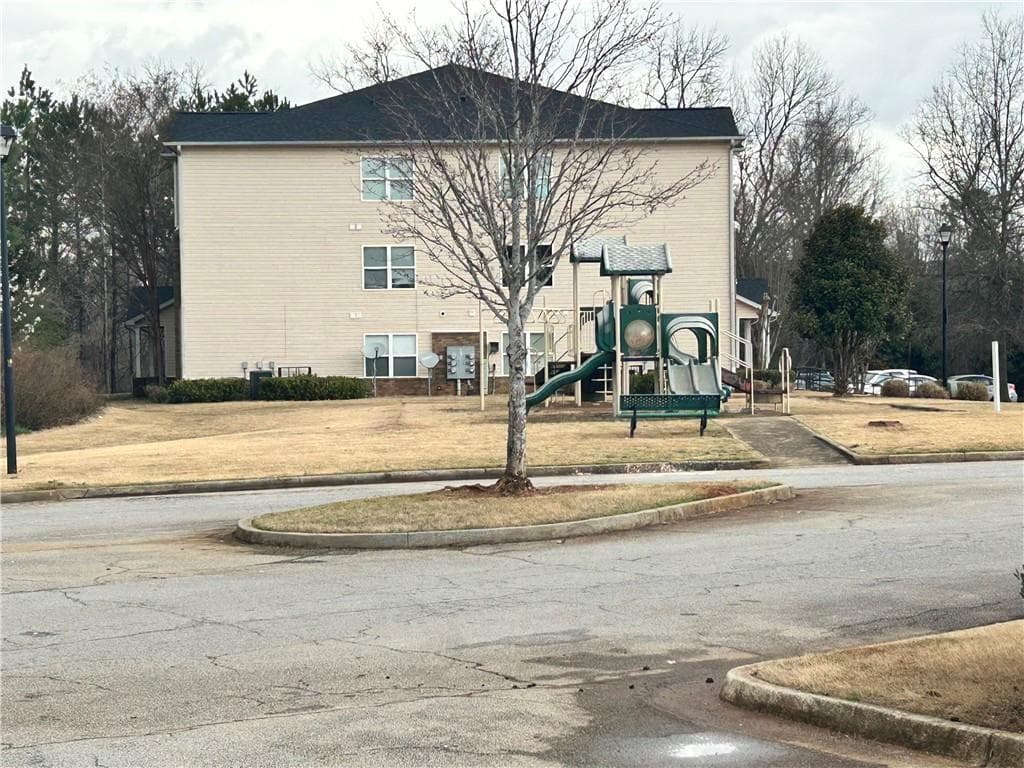 3 bedroom, 2 bathroom condominium sold at 13101 Waldrop Cove, Decatur, GA 30034