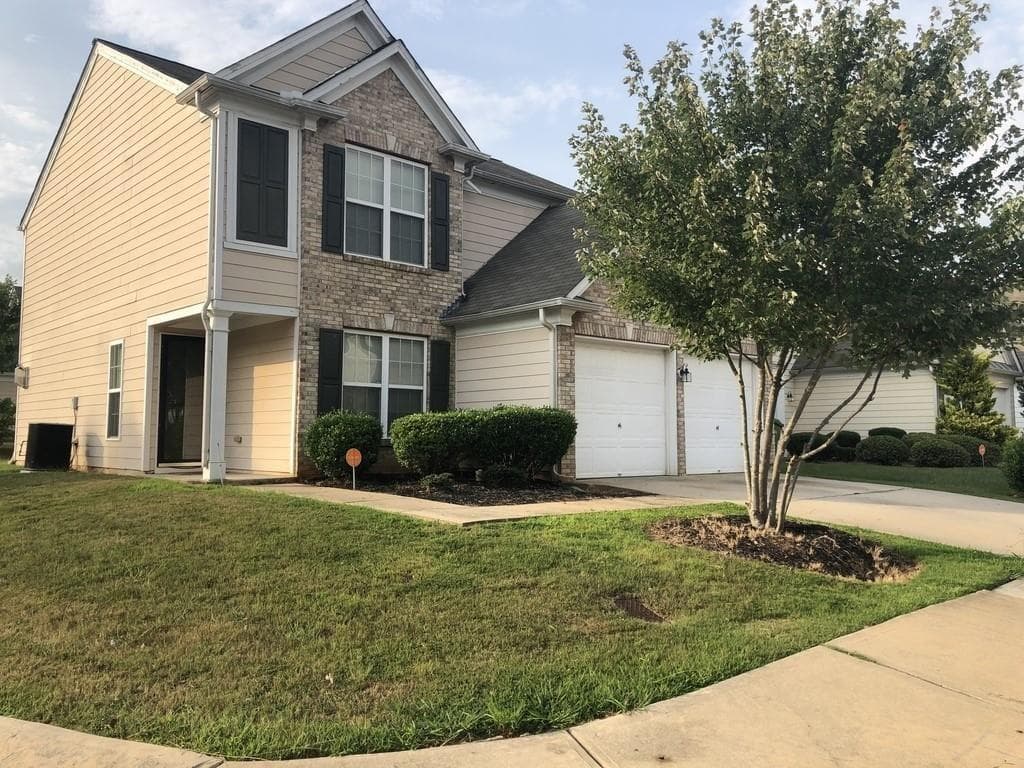 4 bedroom, 3 bathroom single family residence sold at 3273 Wellington Walk, Atlanta, GA 30331