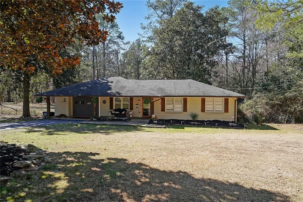 3 bedroom, 2 bathroom single family residence sold at 3948 Lake Carlton Road Road, Loganville, GA 30052