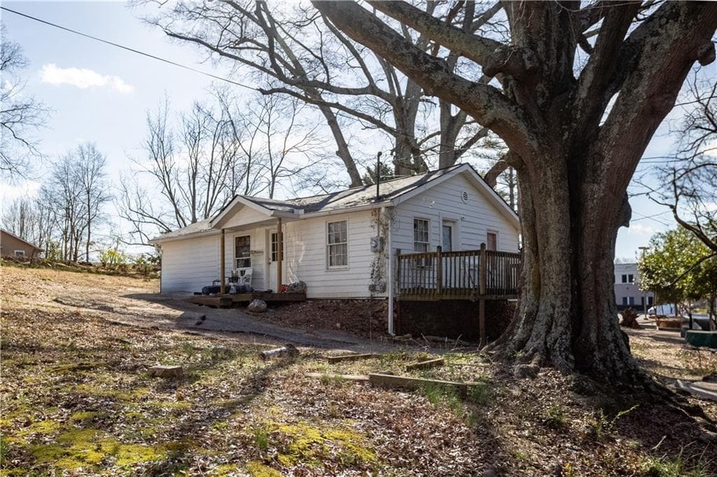 3 bedroom, 1 bathroom single family residence sold at 51 Daisy Circle, Canton, GA 30114