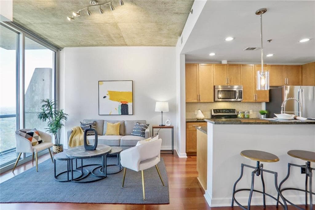 1 bedroom, 1 bathroom condominium sold at 855 Peachtree Street 3110, Atlanta, GA 30308