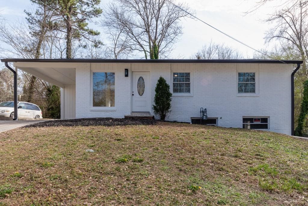 3 bedroom, 1 bathroom, 875 sq ft single family residence sold at 3512 Fairlane Drive, Atlanta, GA 30331